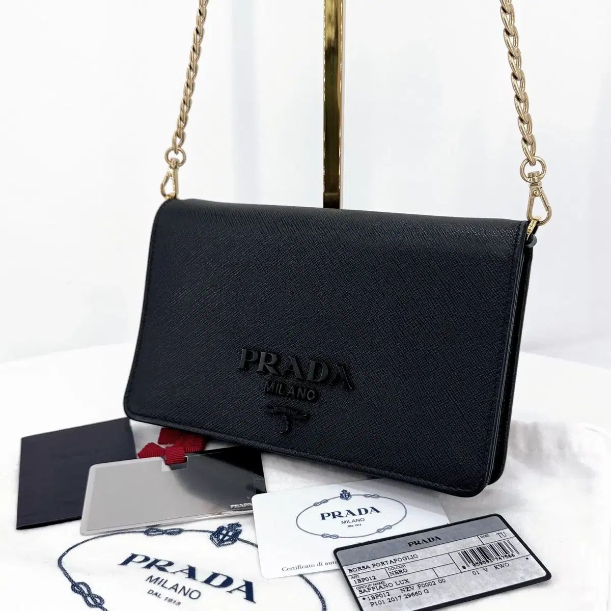 100 %本物 PRADA プラダ サフィアーノ ブラックロゴ チェーン クロスバッグ 1BP012