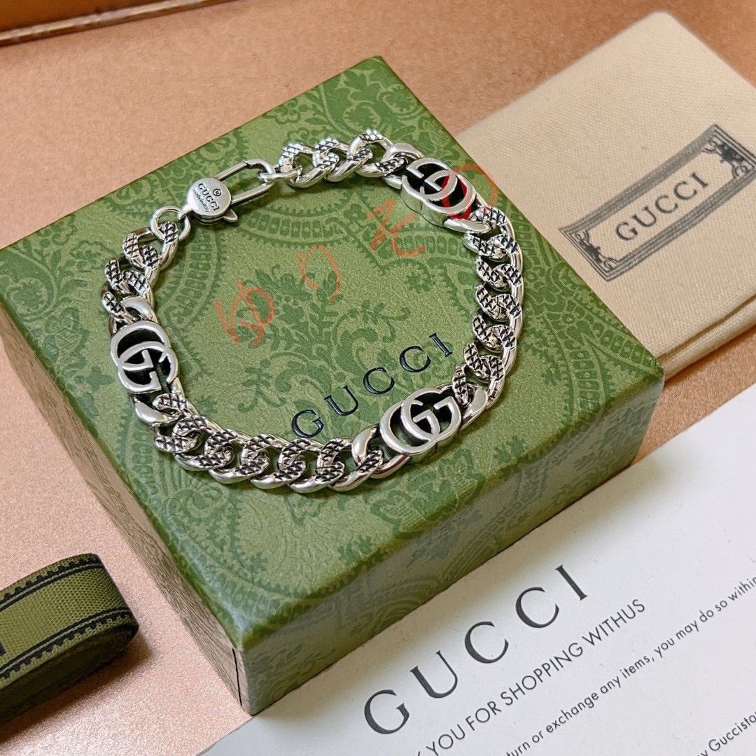 GUCCI インターロッキングG チェーンブレスレット