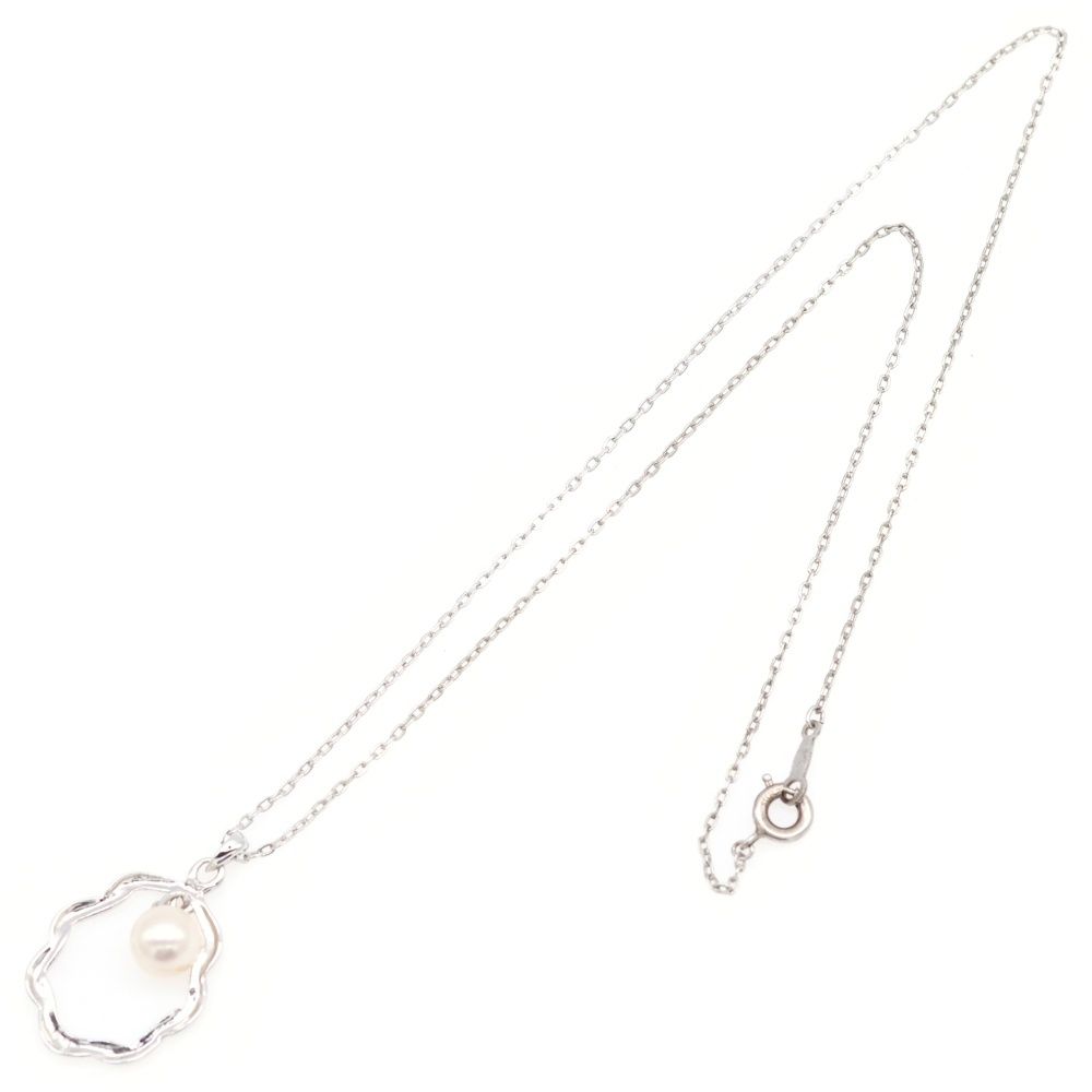 ミキモト　SILVER　透かしデザイン　ネックレス　チャーム MIKIMOTO (ミキモト) パール フレームデザイン ネックレス SV