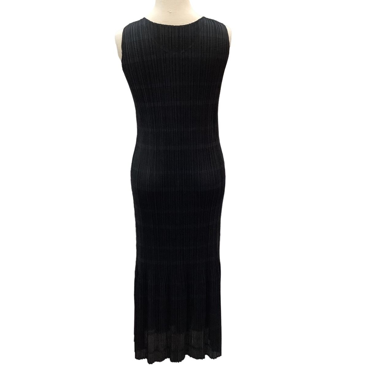 ♪♪ISSEY MIYAKE イッセイミヤケ PLEATS PLEASE ノースリーブ