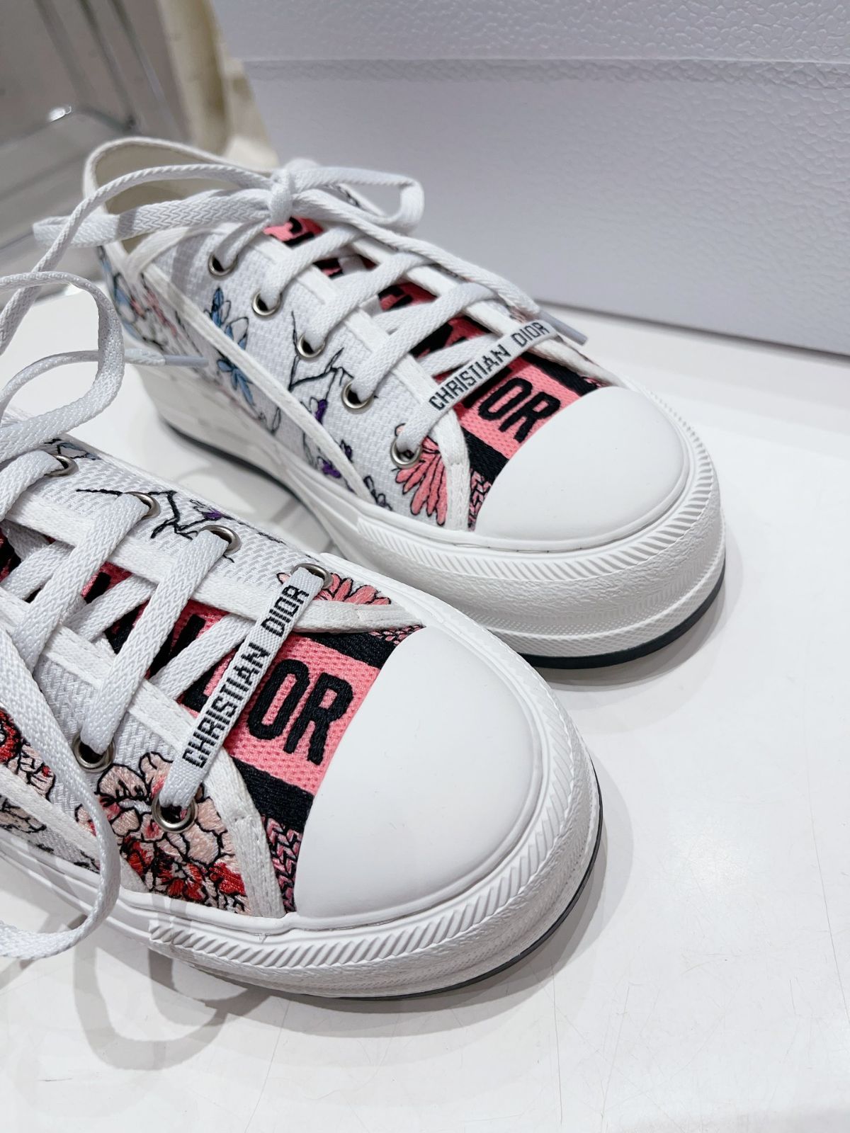 Dior☆スニーカー ロゴ フリンジ キャンバス 厚底タイプ 軽量♪ 厚底が可愛い♡【Dior】《Dior Star》ロゴ スニーカー (Dior