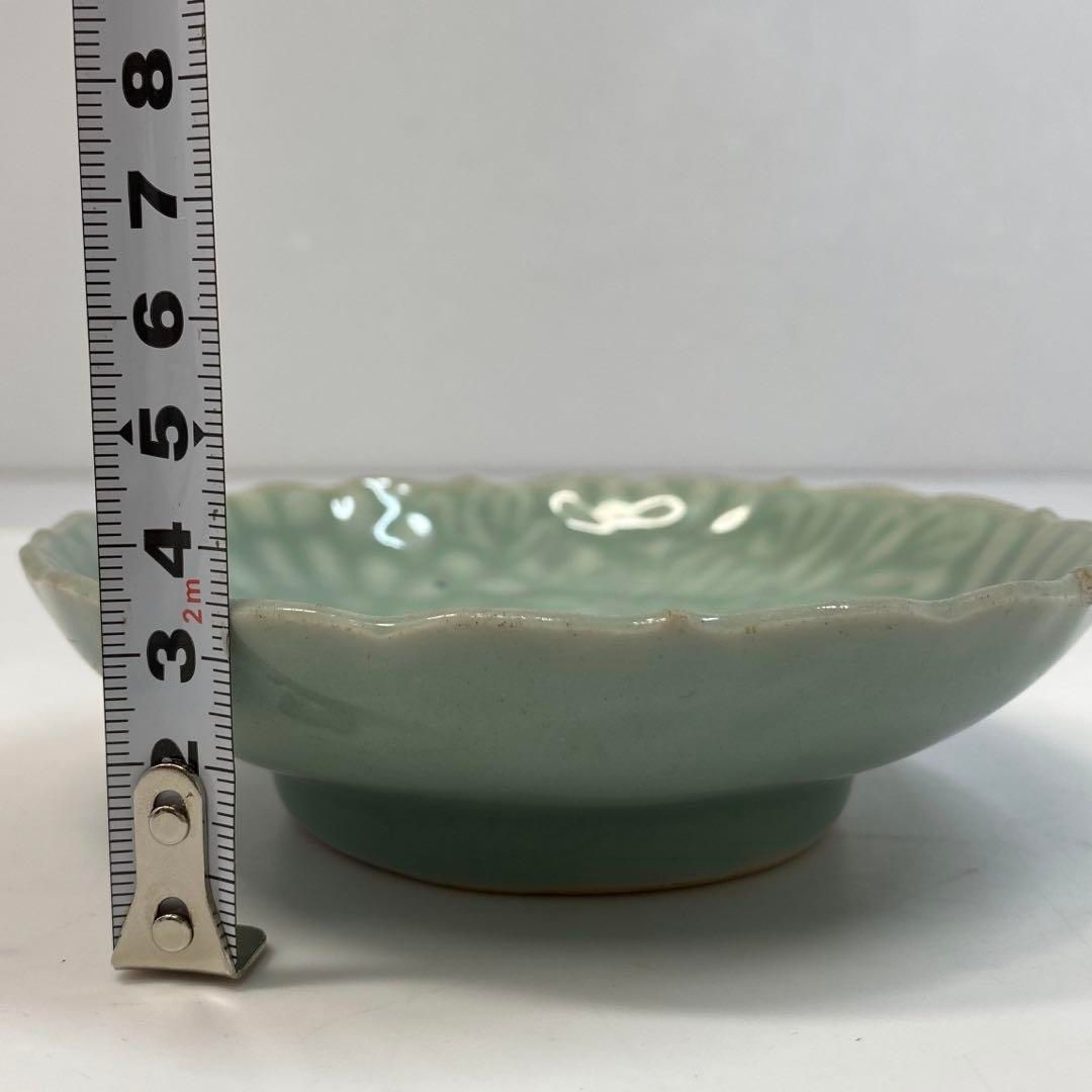 江戸時代 鍋島青磁 中皿 直径約13㎝ 東里6-0615① 江戸時代 鍋島青磁