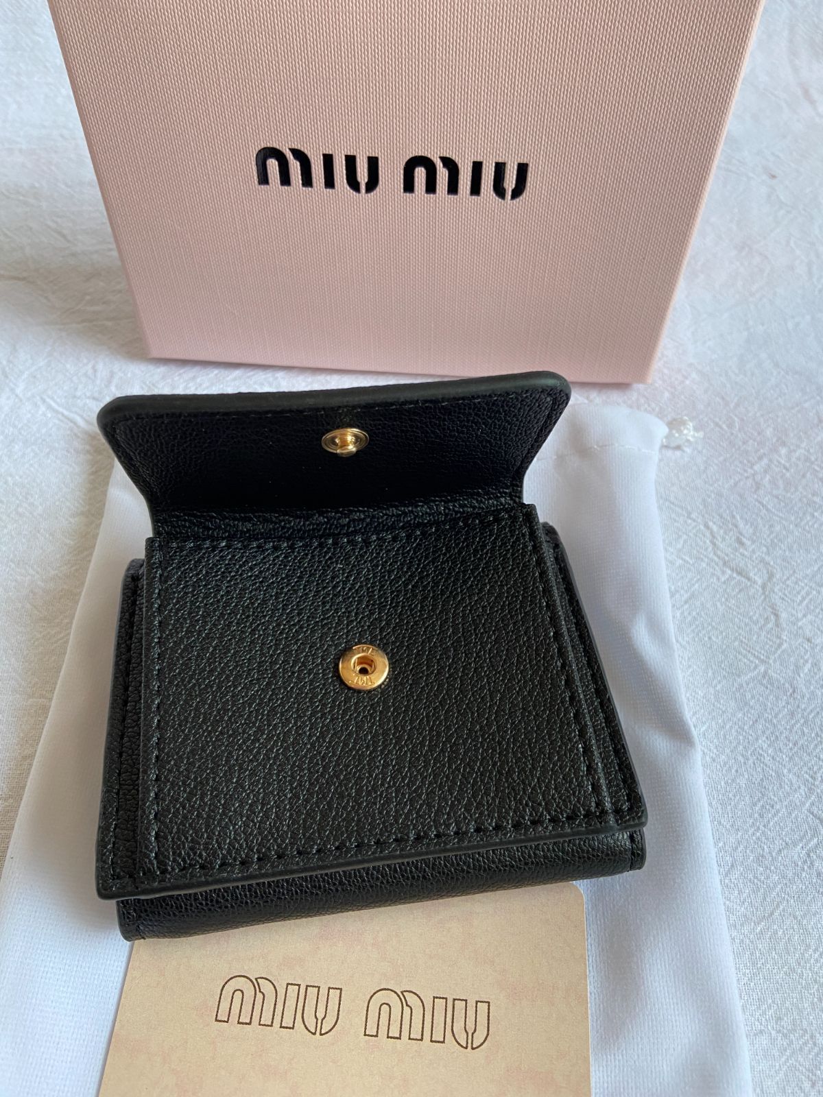 MIUMIU ダブルロゴ リボン ミ三つ折財布 ブラック