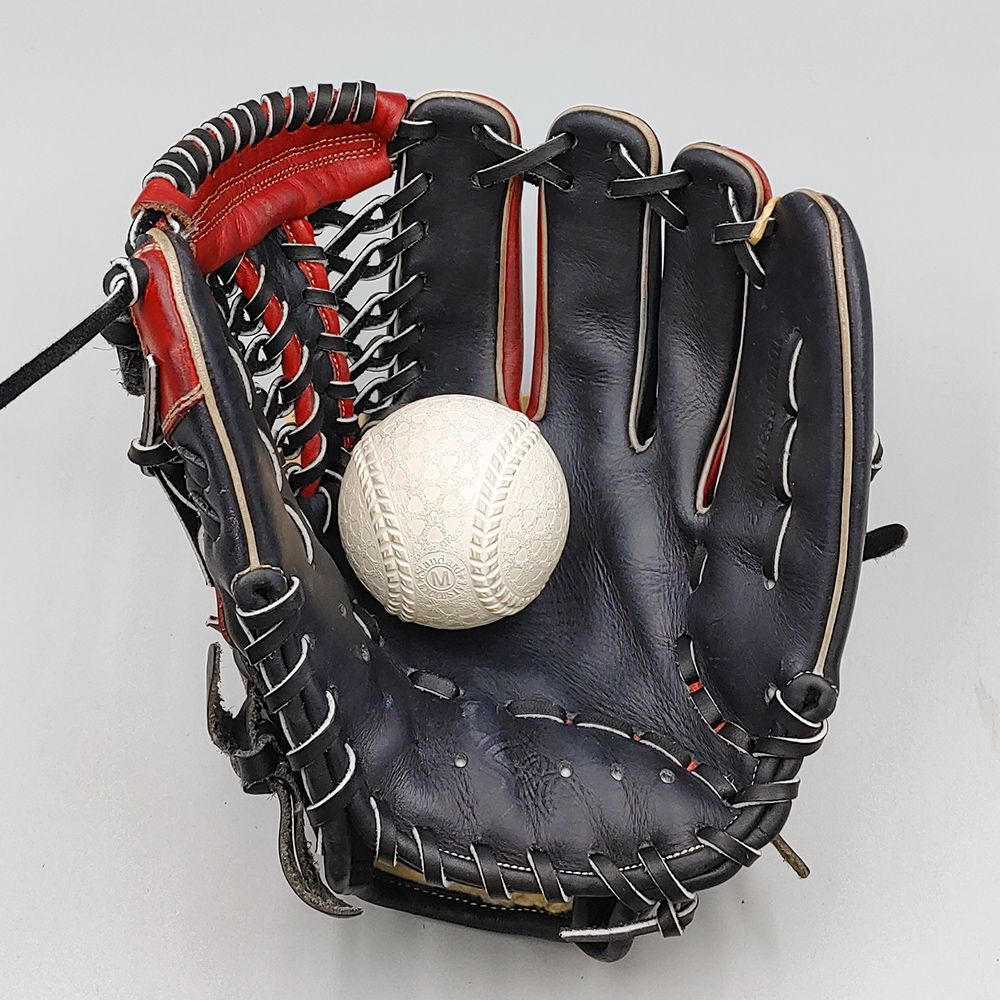 Sluggers 軟式野球グローブ 全紐交換済み】 スラッガー 軟式グローブ / 内野手用 型付け済み