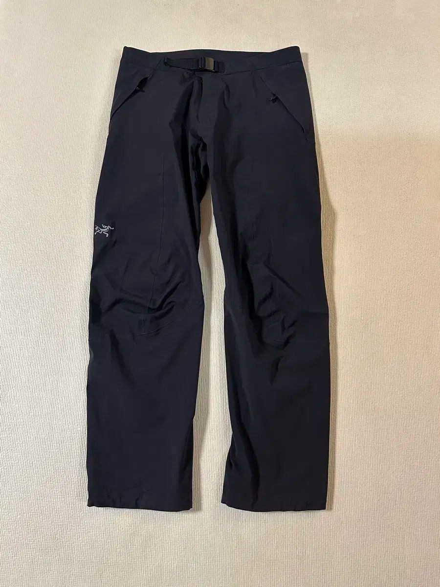 33 M ARC TERYX アークテリクス パンツ ズボン