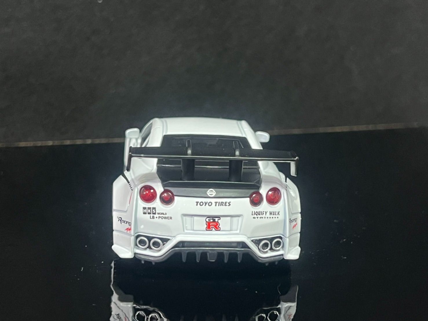 日産 GTR 1/24 ミニカー 白 ニッサン H121 | perkebunan.sariagri.id