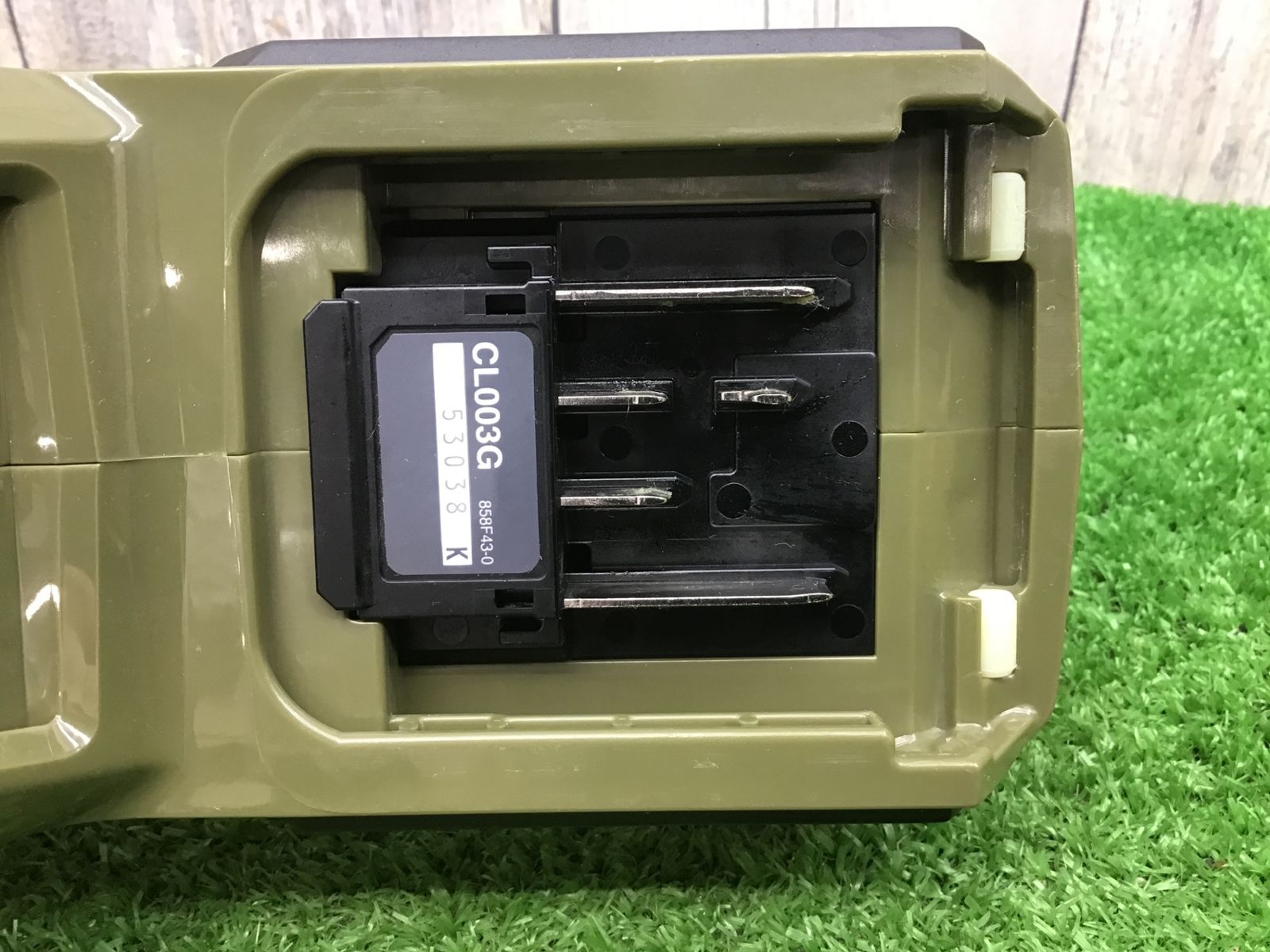 中古品 □ makita コードレスクリーナー CL003GZO □ O □ ITB4HQOJPO6F