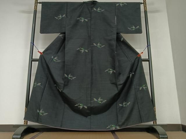 平和屋着物○上質な紬 枝花文 黒地 正絹 逸品 AAAU8387zg - メルカリ 