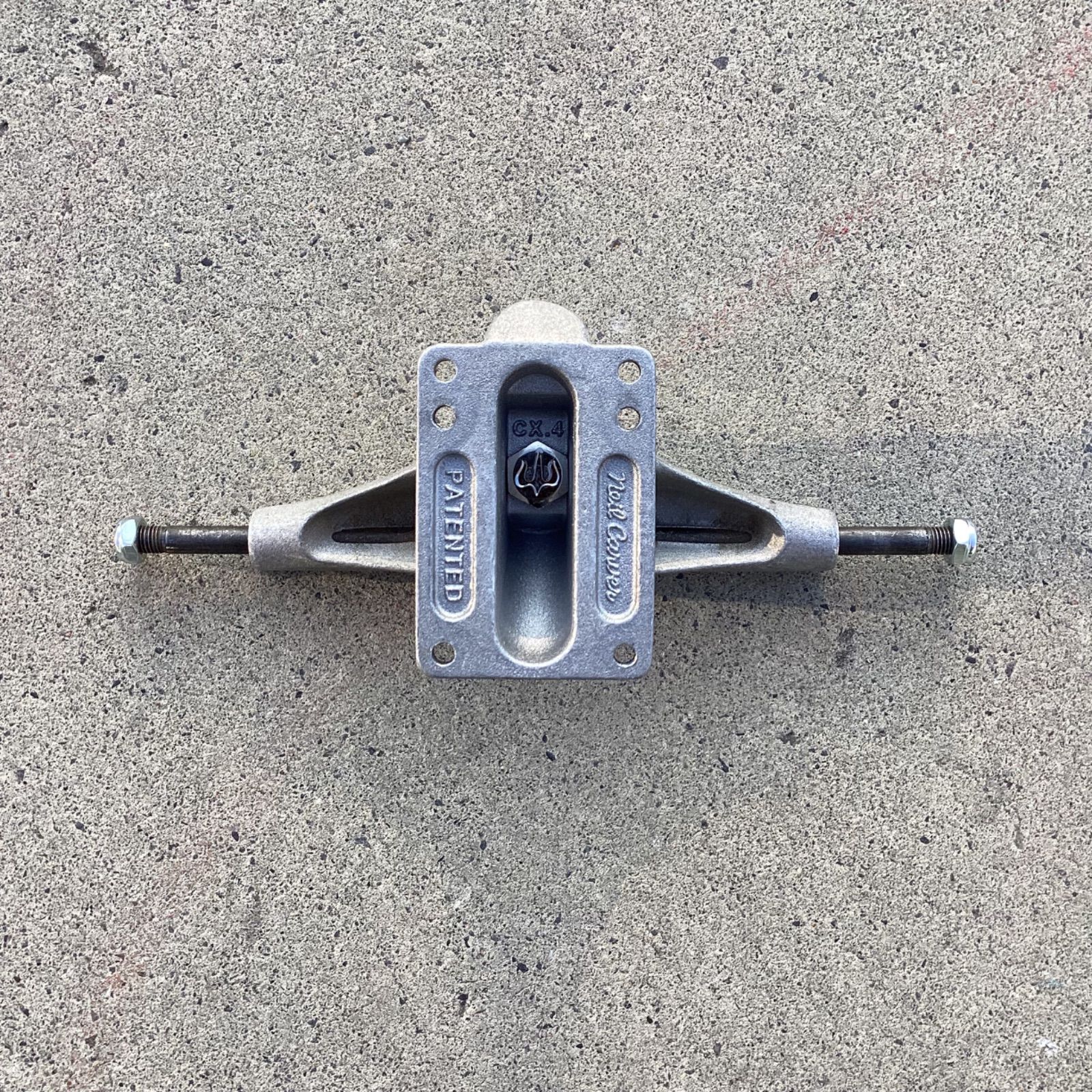USED]新古 Carver CXフロントトラックのみ サーフスケートSKATE