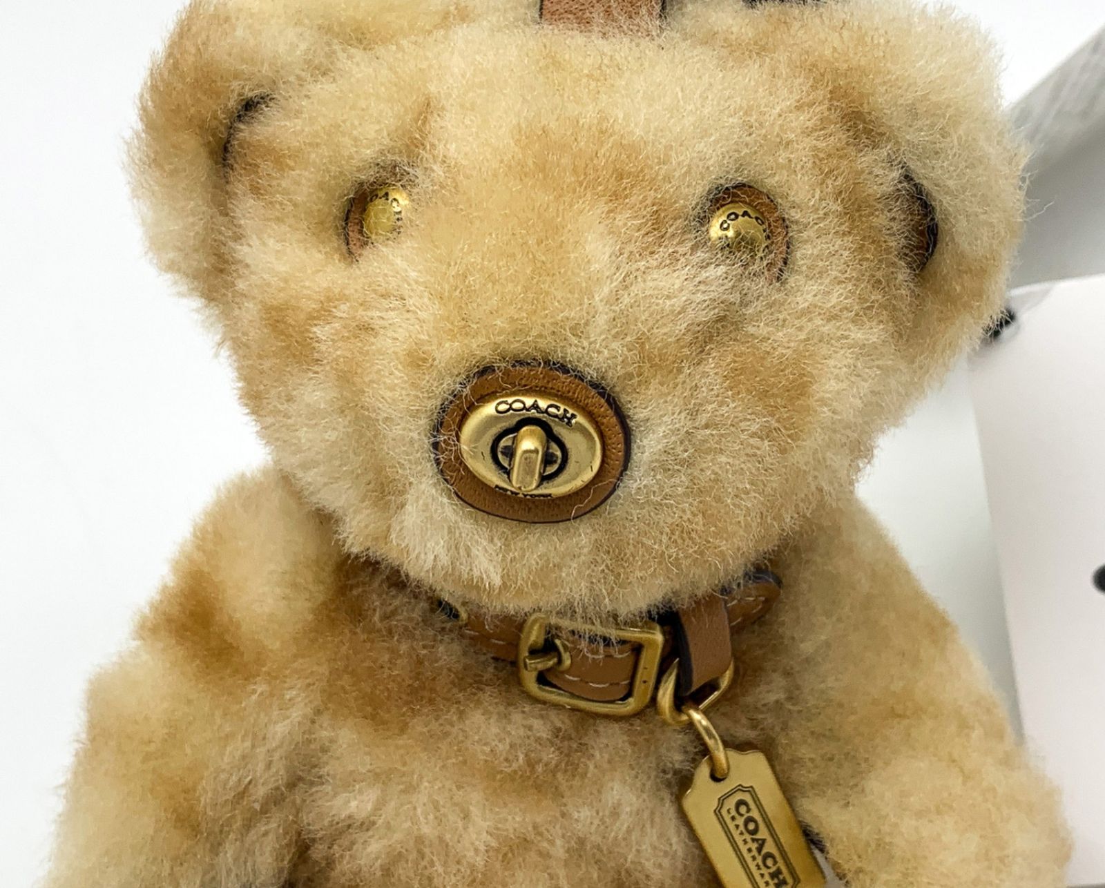 A*A様 未使用　COACH テディベアチャーム ベージュ Amazon.co.jp: コーチ キーホルダー COACH コーティング