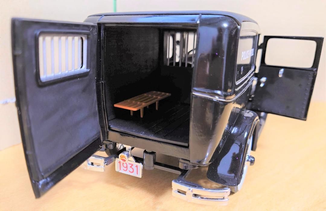 1/18 フォード パネル ポリスワゴン Ford panel car 1931 1/18 フォード パネル ポリスワゴン Ford panel car 1931 police