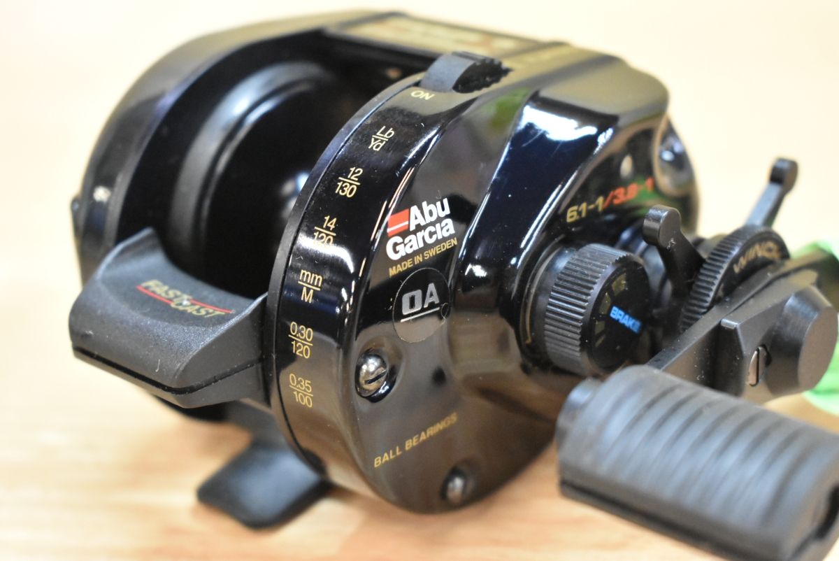 アブガルシア 節約 アンバサダー XLT 1 2スピード 右巻き ベイトリール