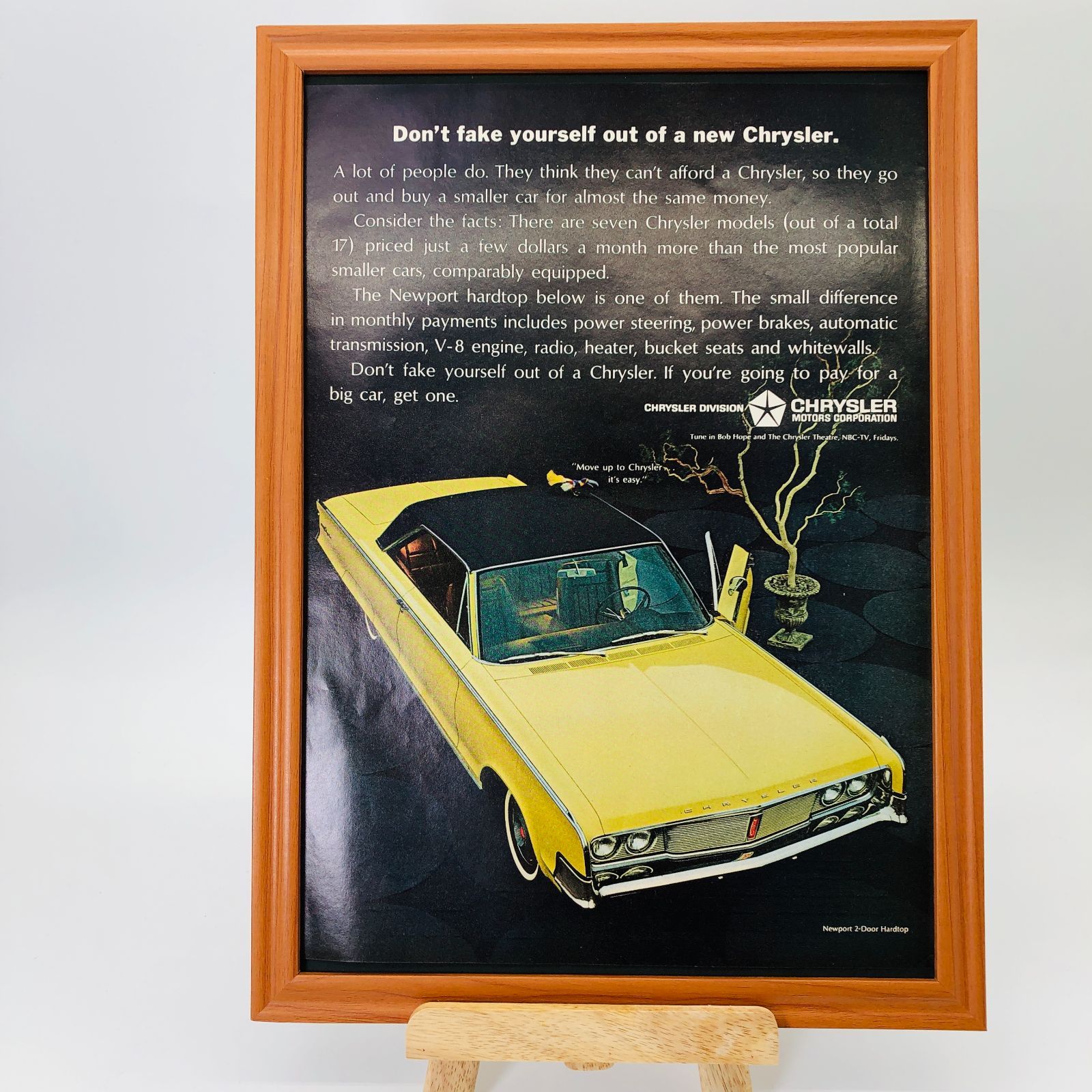 ビンテージ 広告 ポスター フレーム付 当時物 オリジナル 『 クライスラーニューポート 』 1960's アメリカ 輸入 雑貨 ヴィンテージ 雑誌  アドバタイジング レトロ ( AZ1096 ) - メルカリ