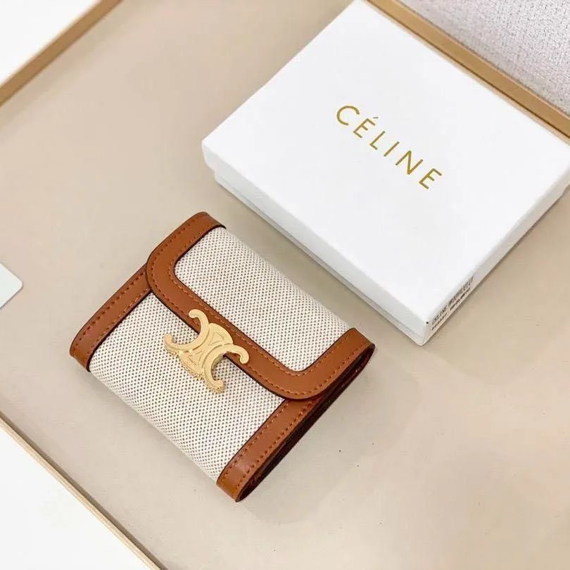 激レア】✨CELINE セリーヌ 財布 三つ折り財布 - メルカリ