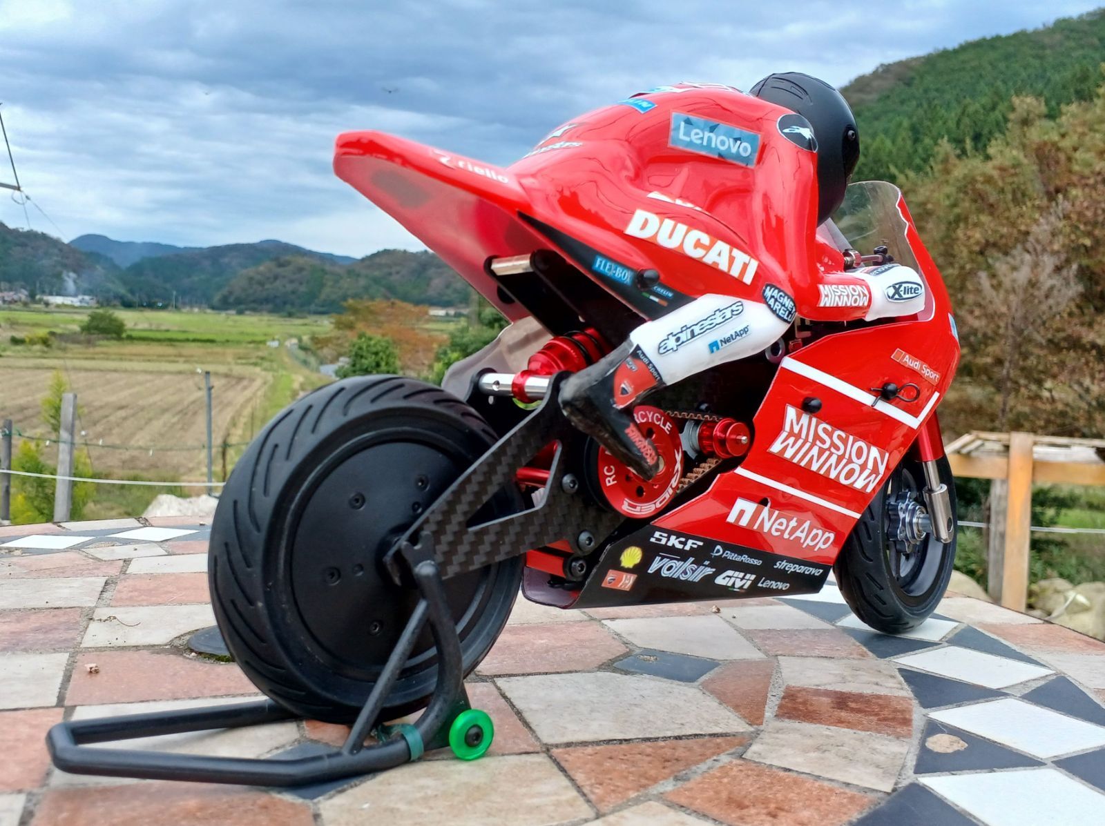 限定 特別セット XRider MARS RTR 1/8 国内発送☆強靭 カーボンシャーシ ラジコン バイク / Ducati style xrider  RC バイク レーシング - メルカリ