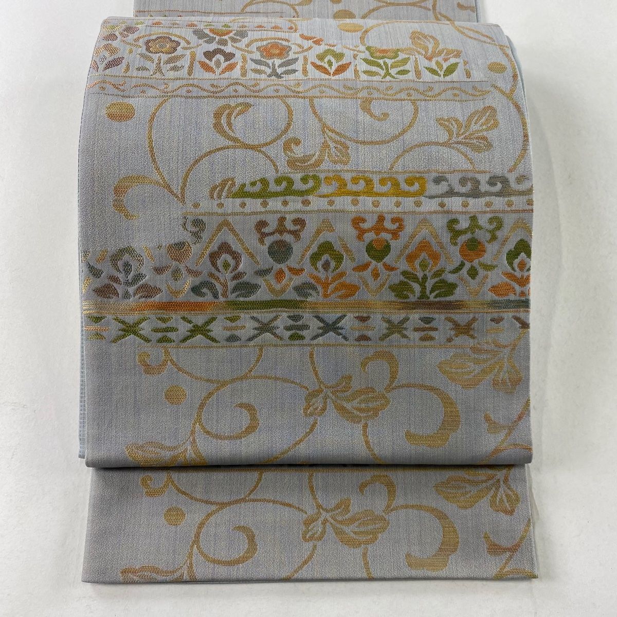袋帯 秀品 横段雅唐花紋 金糸 灰色 六通 正絹 【中古】 - メルカリ