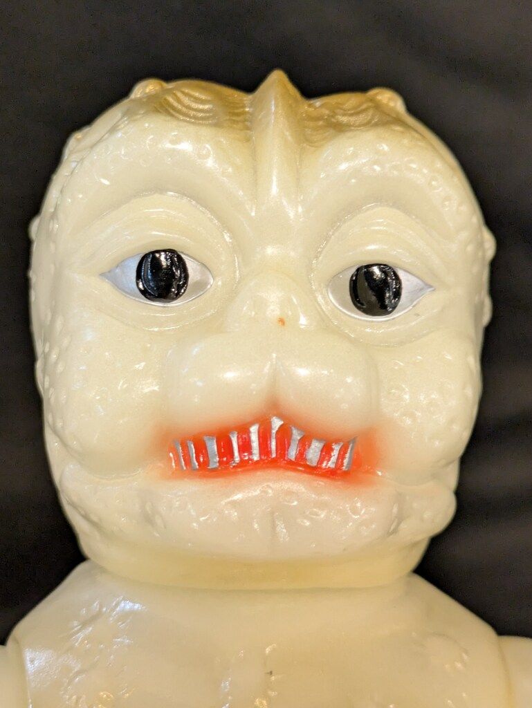 M1号 世紀の大怪獣ブルマァクの怪獣シリーズ ブルマァクミニラ蓄光