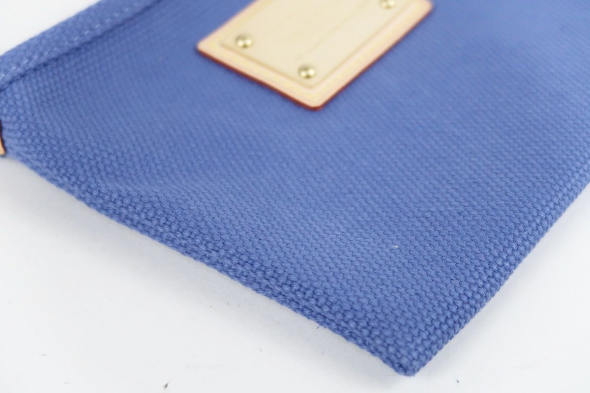 新品同様・未使用 ヴィトン ポシェットプラットPM ネイビー系