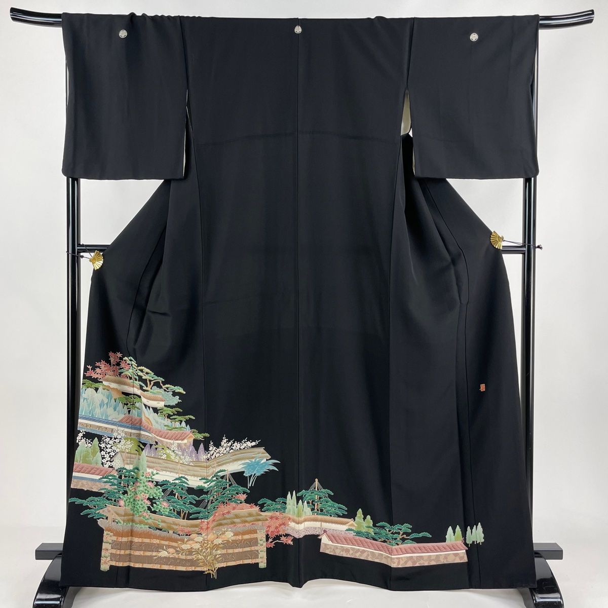 黒留袖 身丈166cm 裄丈68cm L 袷 落款 建物 松 黒 正絹 秀品