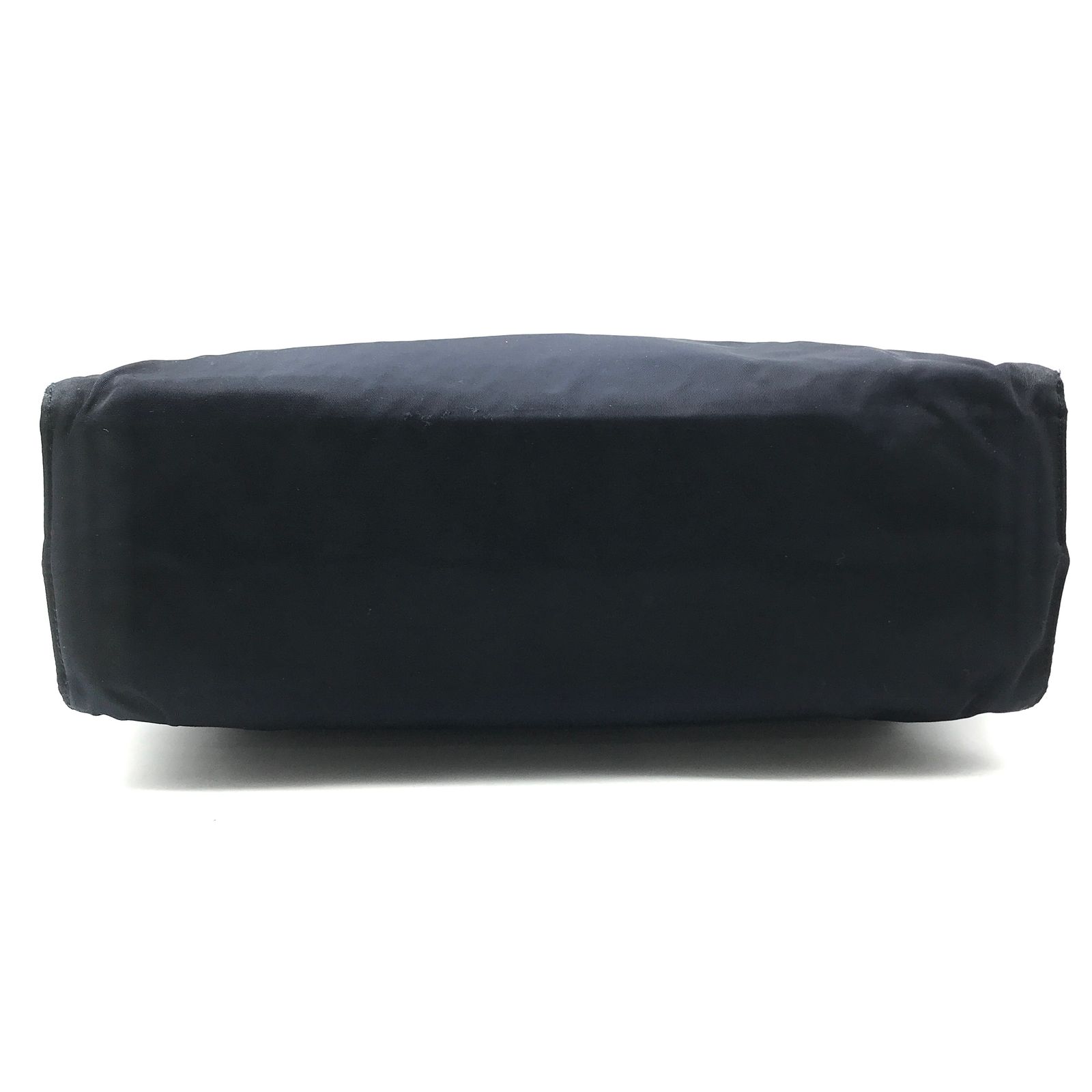 【新型 美品】PRADA プラダ ボディバッグ テスートナイロン 三角ロゴ 黒 楽天市場】【中古】 プラダ ボディバッグ 三角ロゴ テスート