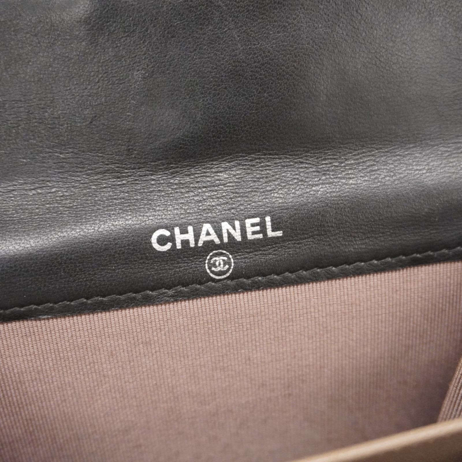 Chanel シャネル