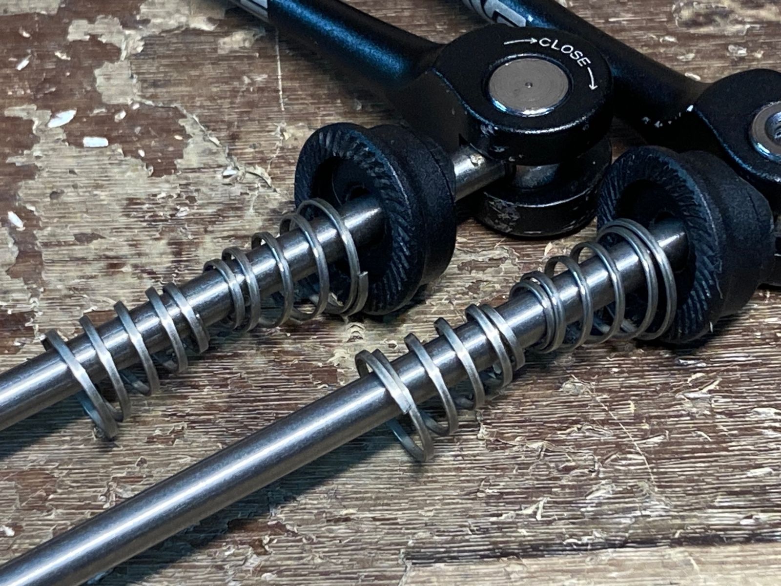IK923 エンヴィ ENVE Titanium Skewers クイックリリース 前後セット 