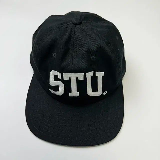 Arch Strapback