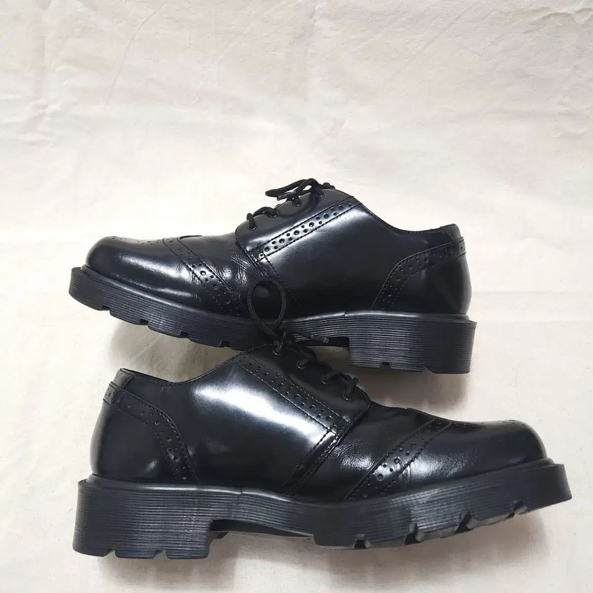 Dr.Martens(ドクターマーチン) 9UK(28cm) 楽天市場】Dr.martens ドクターマーチン 8ホール ブーツ