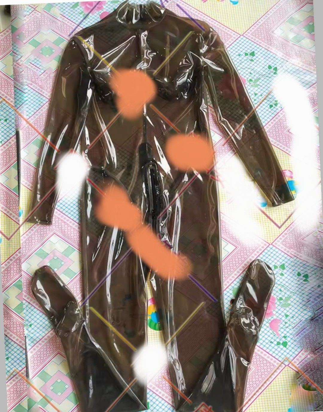 ラテックスキャットスーツ