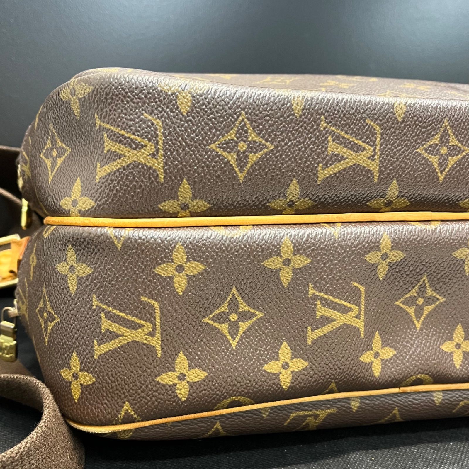 売り切り】LOUIS VUITTON ルイヴィトン モノグラム リポーターPM 