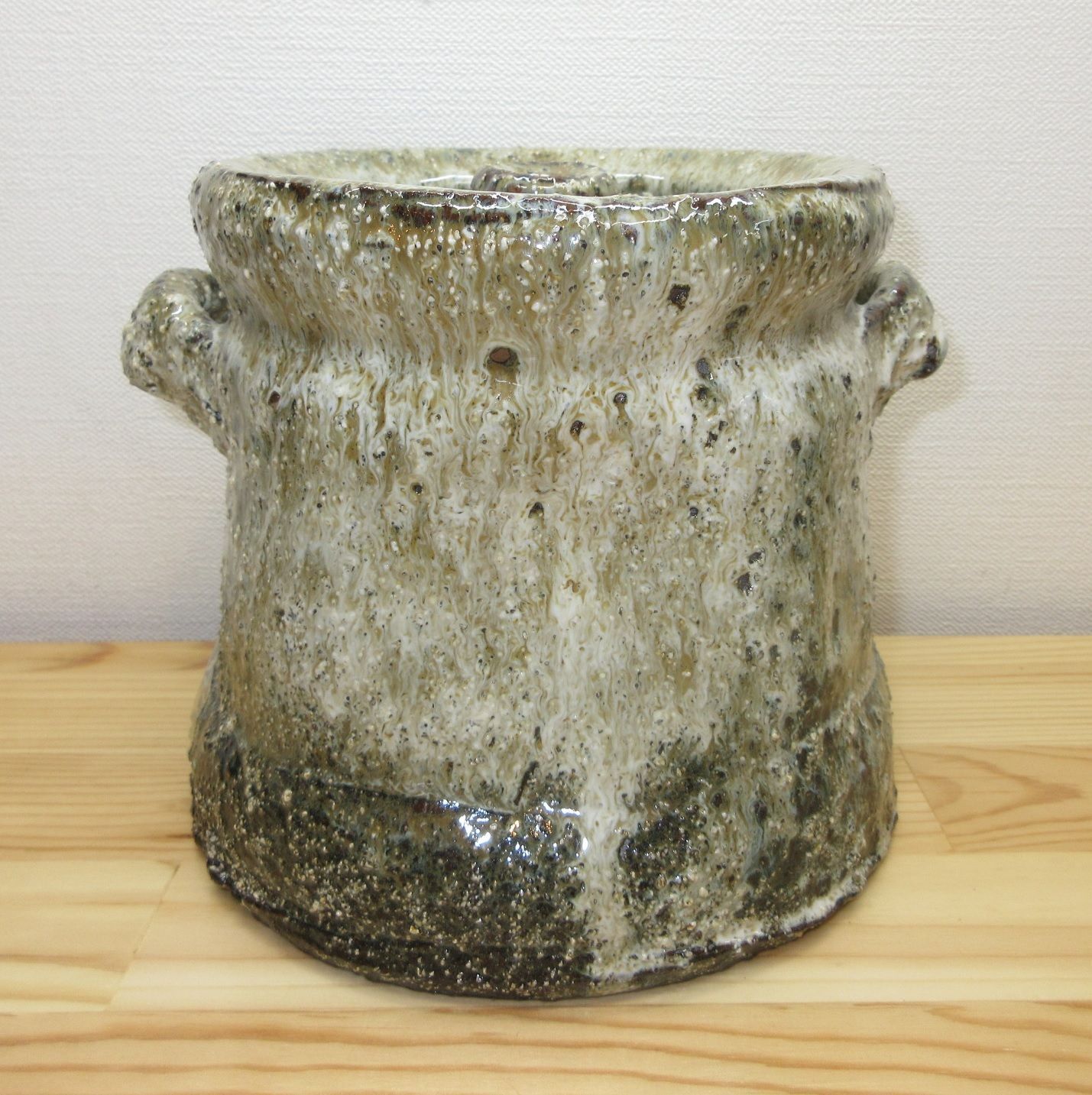 送料込【逢絢亭・新品】茶道具 水指 京焼 雪洞水指 真塗の塗蓋 楽山作 共箱入り 逢絢亭・新品】茶道具 水指 京焼 雪洞水指 ぼんぼり水指 真塗の