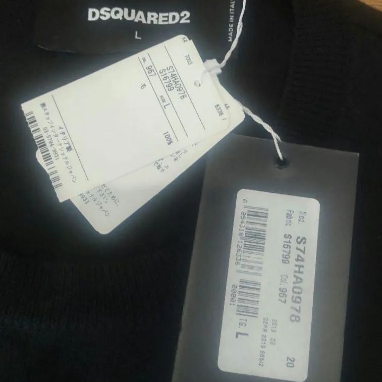 DSQUARED2 新品・未使用。2019年モデル。半額以下の大特価。 - メルカリ