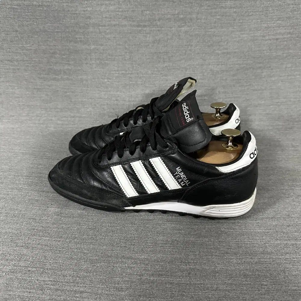 adidas アディダス 世界チーム フットサルシューズ メンズ 265mm s773