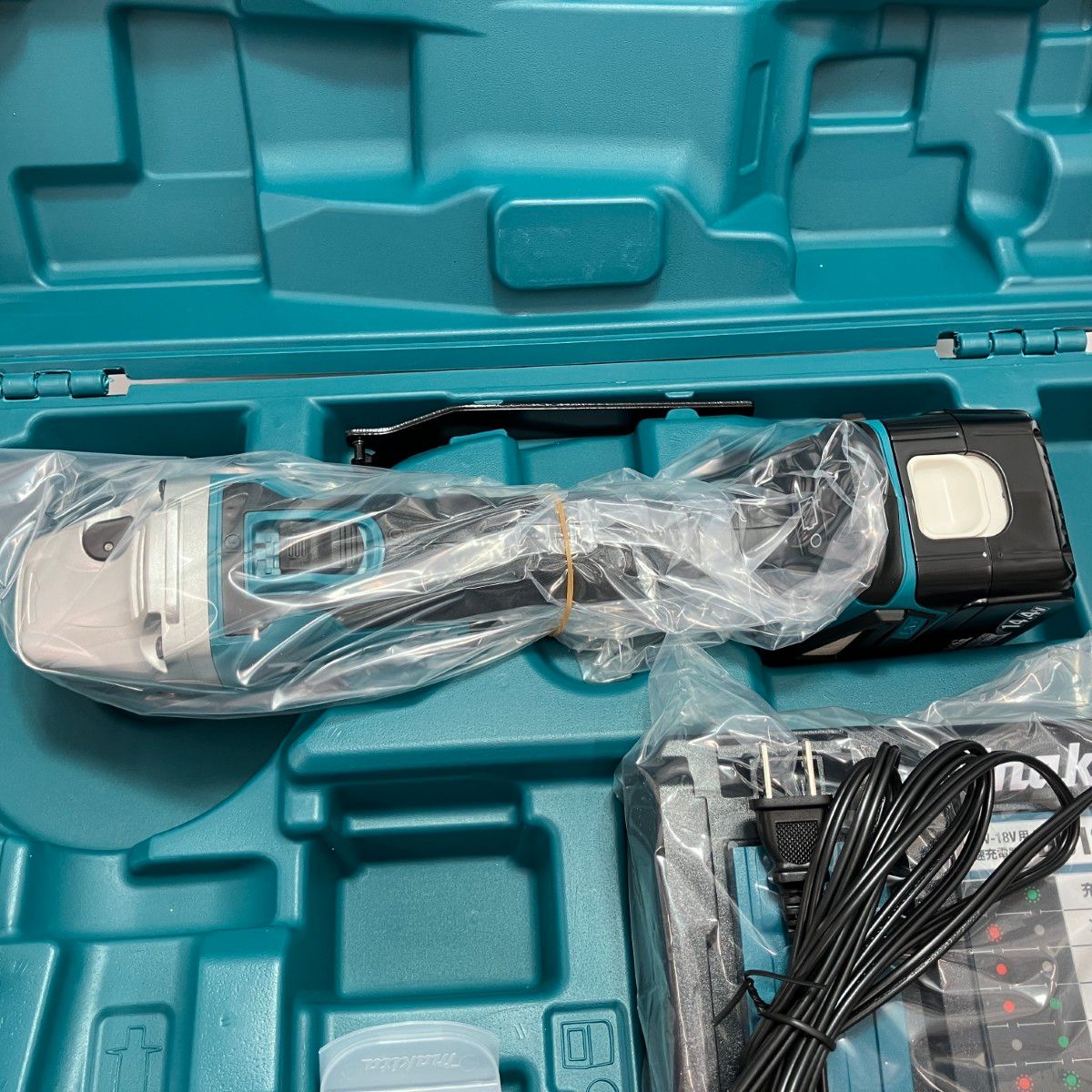 コードレスディスクグラインダ GA403DRGN