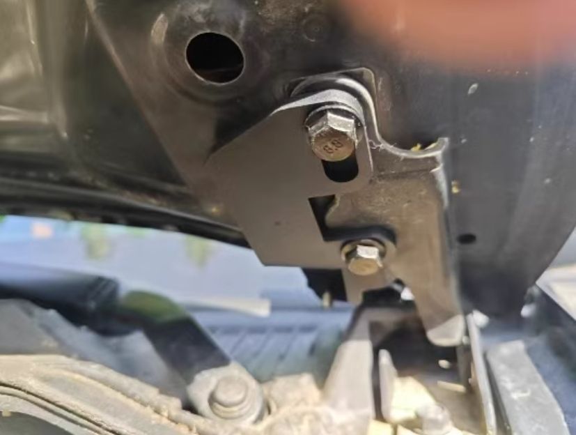 アンテナヒンジ