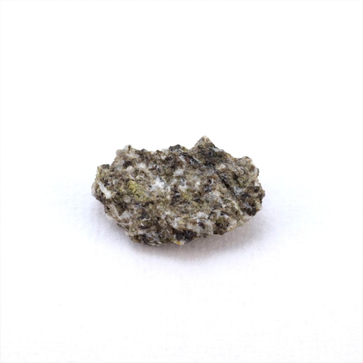 NWA4734 隕石 90mg 月起源 月隕石 月の石 月の海 M2501 NWA4734 隕石 90mg ザイフェルタイト 月起源玄武岩 月隕石 月の