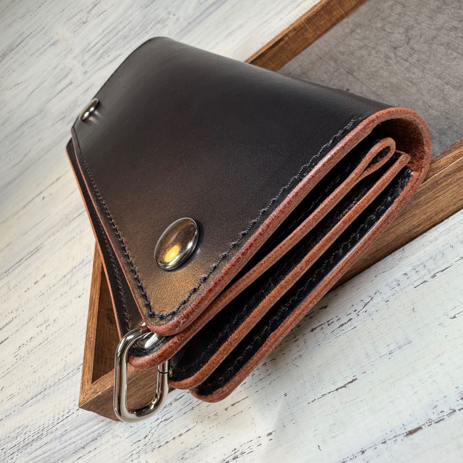 【トラッカーウォレットミドル 3層】ブラック 北米 茶芯 シルバー YKK トラッカーウォレット ミドル 3層】ブラック 北米 茶芯 シルバー YKK