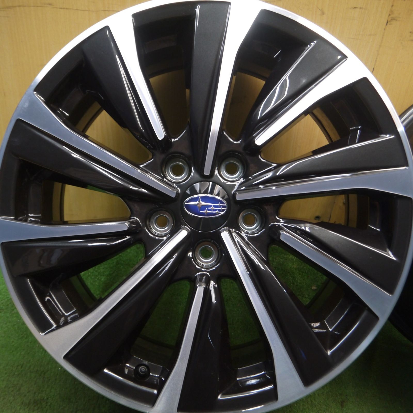 新車レヴォーグSTI　純正18インチホイール (新車外し) 2023年製 新車外し】スバル VN5 レヴォーグ STI Sport 純正 18in 7.5J
