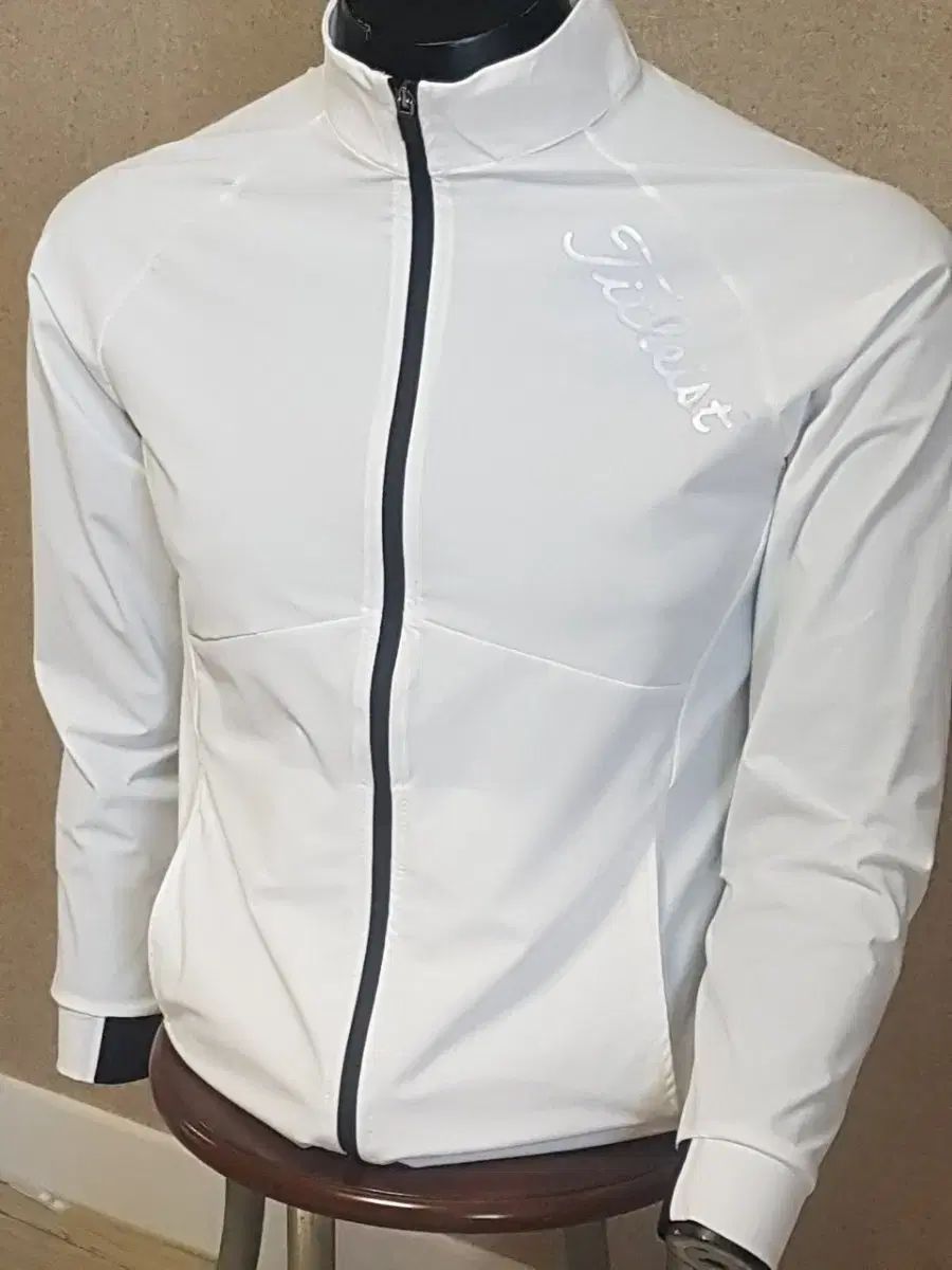 ウィンドブレーカー