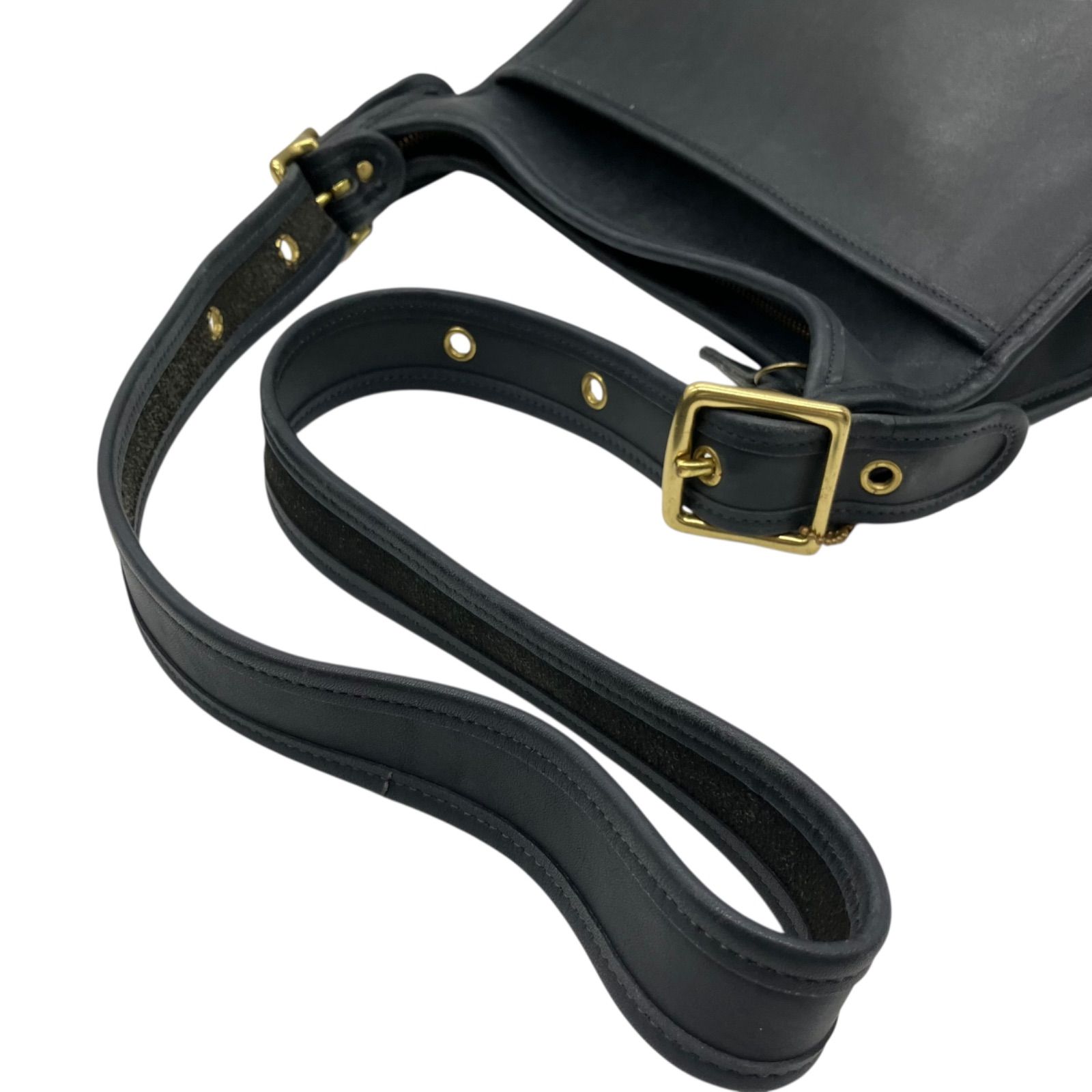 Vintage Coach Legacy Shoulderbag NV 1410 - メルカリ