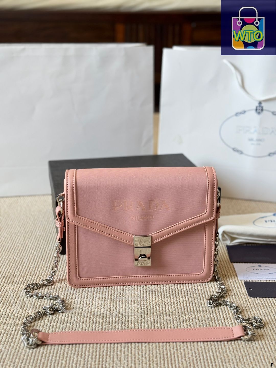 正規品 PRADA ビジューブラウス シルクシフォン ヴィンテージ 正規品 PRADA ビジューブラウス シルクシフォン ヴィンテージ