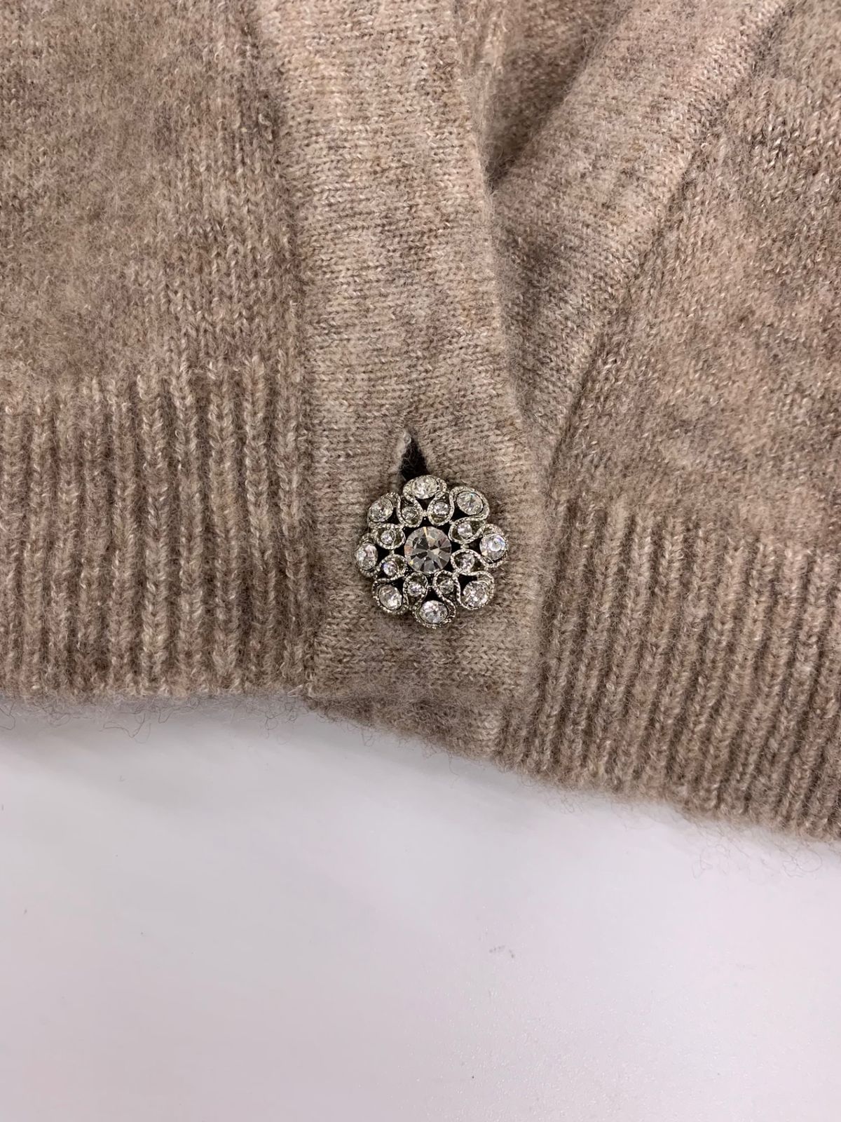 FOXEY BOUTIQUE - フォクシーブティック Cocon 38566 カーディガン 40 ベージュ ITOKYYSVFI9C フォクシーブティック Cocon 38566 カーディガン 40 ベージュ