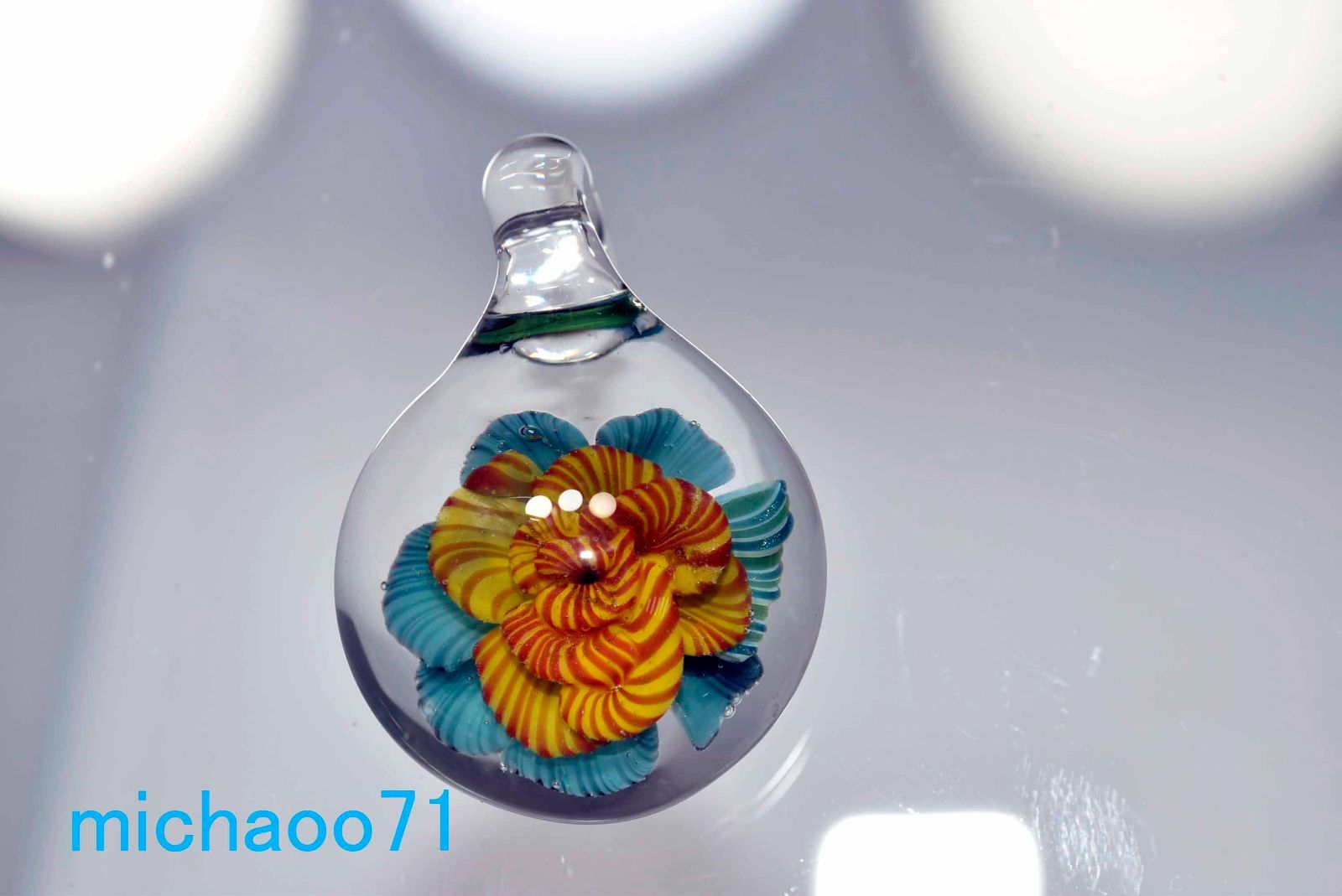 フラワー ガラスのペンダントトップ (12110-P21)GLASS FLOWER 透き通っ