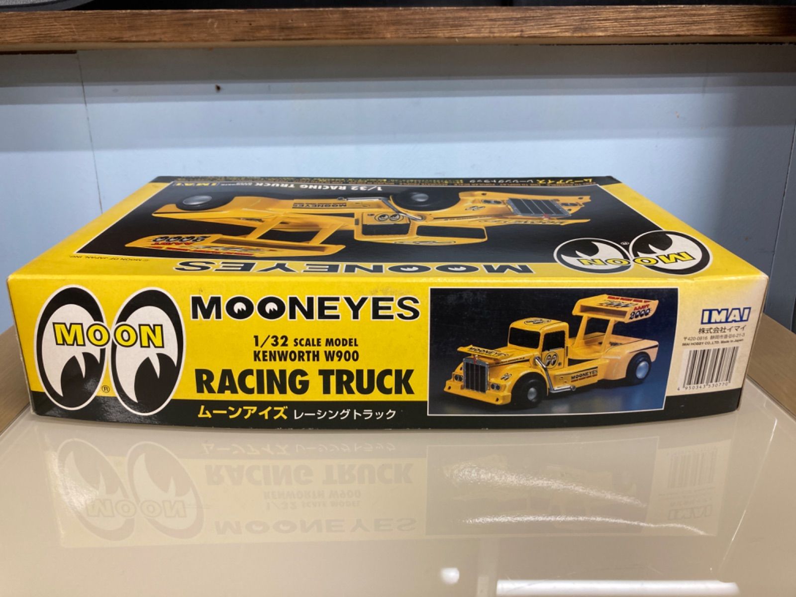 プラモ MOONEYES ムーンアイズ RACING TRUCK レーシング