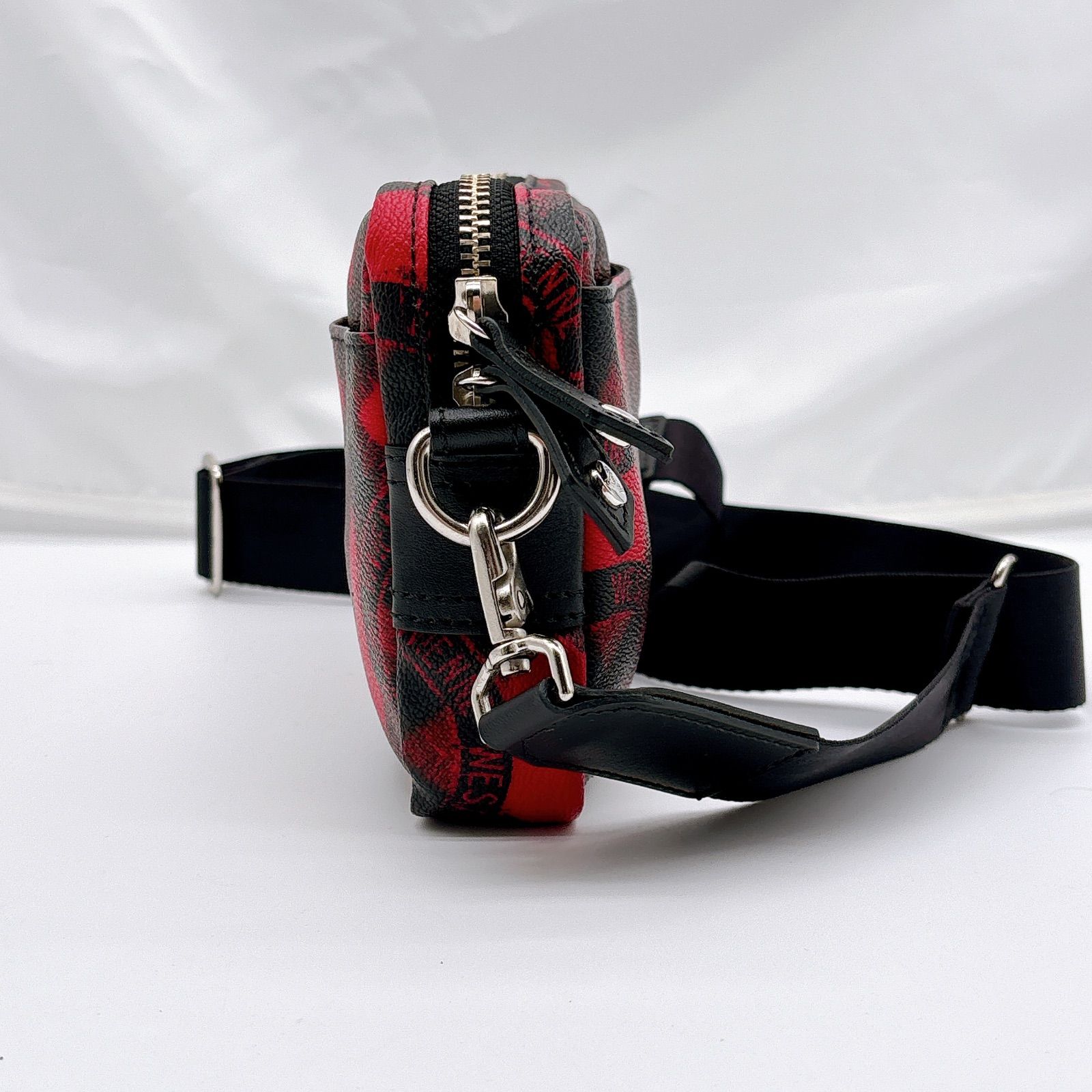 【超希少】ヴィヴィアンウエストウッド メッセンジャーバッグ オーブ チェック 黒 楽天市場】vivienne westwood ヴィヴィアンウエストウッド 斜め