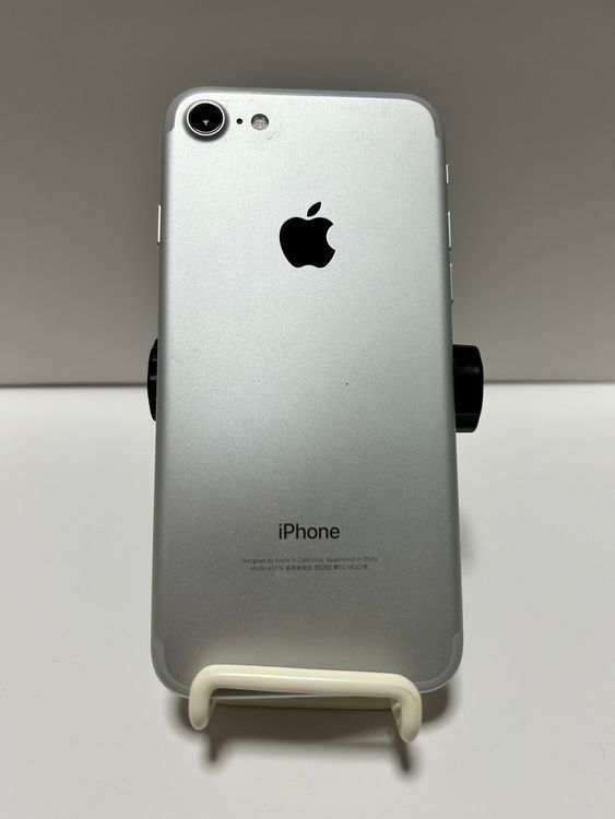 iPhone7 シルバー SIMフリー バッテリー100% 78 iPhone7 シルバー SIMフリー バッテリー100% 78 スマートフォン