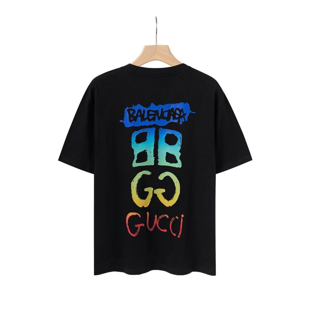 ★人気★【BALENCIAGA】★グラフィックロゴTシャツ 本日限定特価】GUCCI × BALENCIAGA コラボ グラフィティプリント