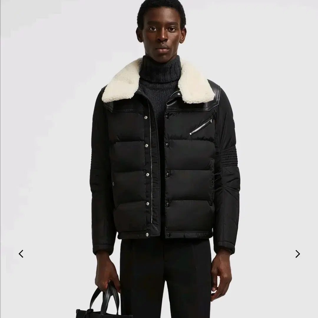 MONCLER(モンクレール) MONCLER Leo フード Shearling ダウン バイカー ジャケット