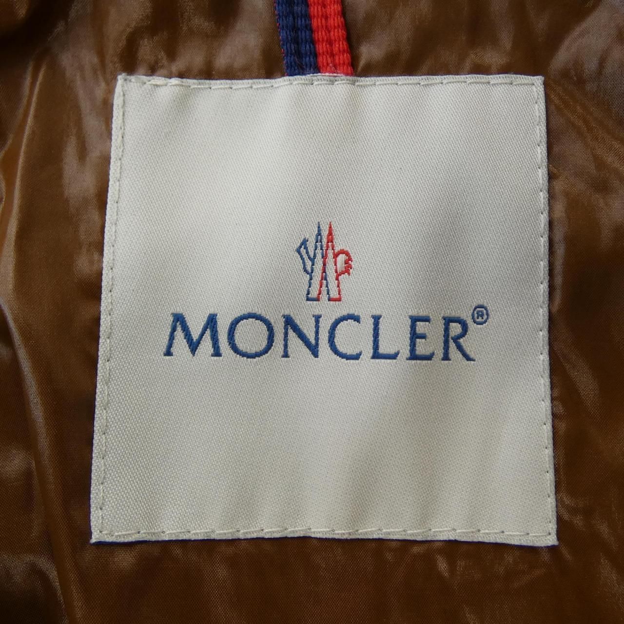 ダウンジャケット