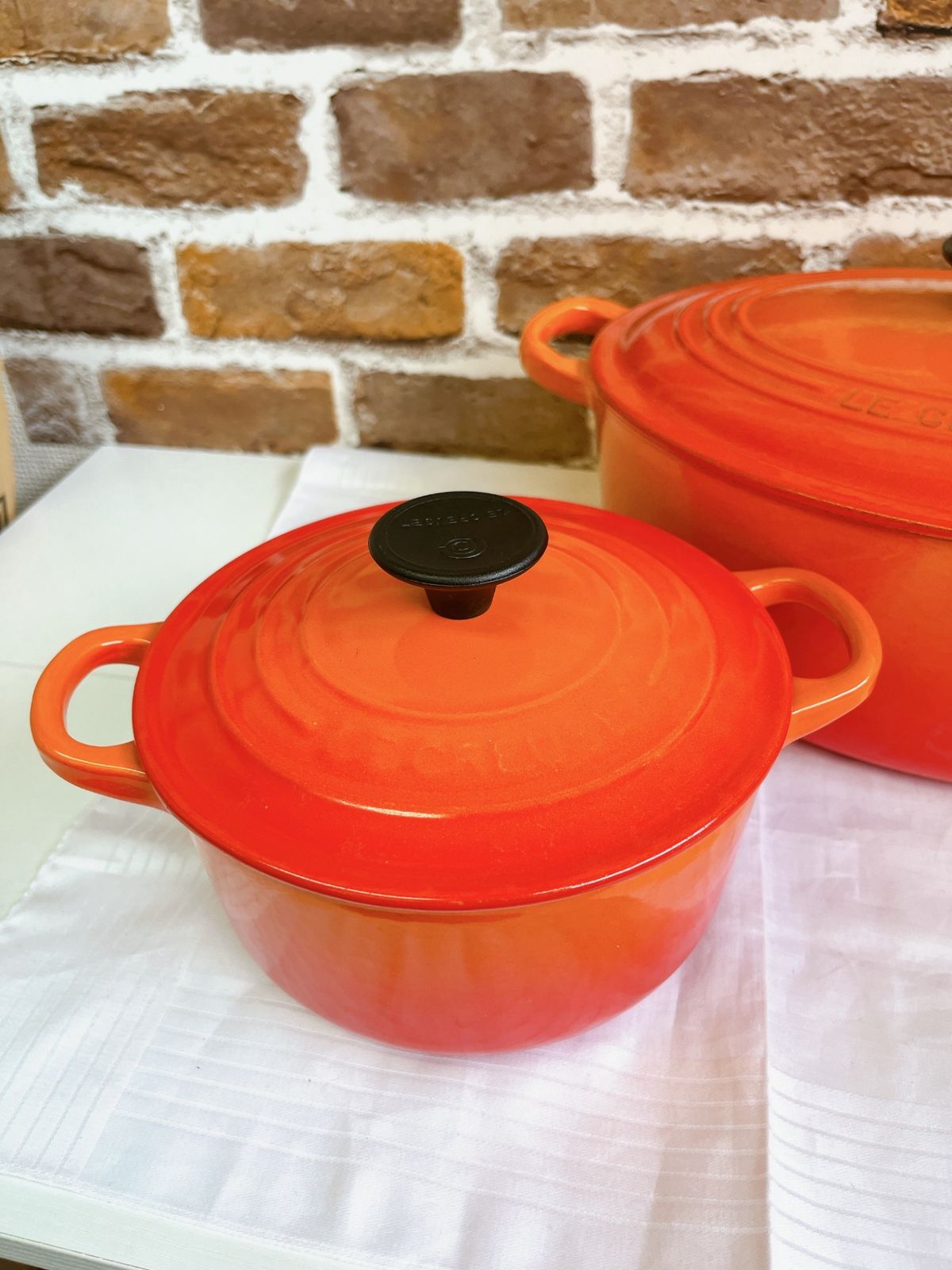 LE CREUSET/ルクルーゼ　ココットオーバル＆ココットロンド　27cm＆16㎝セット　オレンジ